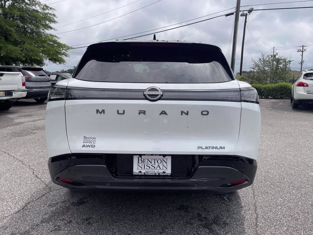 2026 Everest White Pearl/Black Nissan Murano Platinum AWD SUV