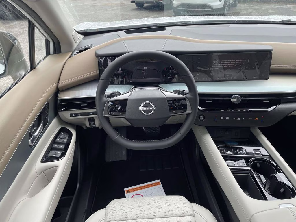 2026 Everest White Pearl/Black Nissan Murano Platinum AWD SUV