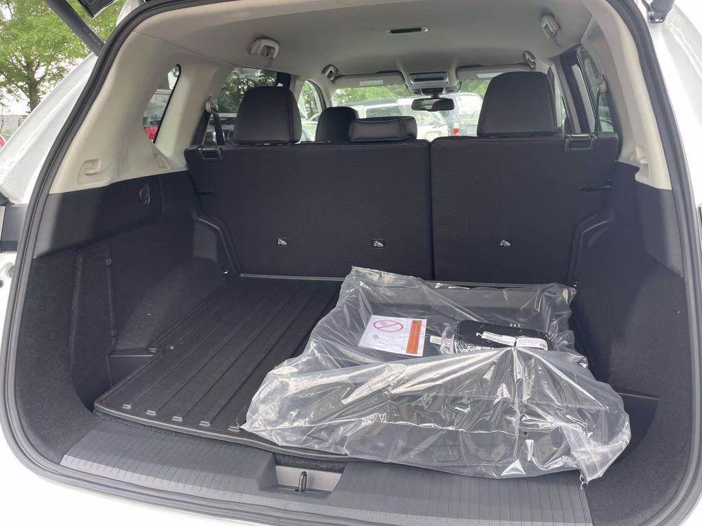 2026 Everest White Pearl Tricoat Nissan Rogue Rock Creek AWD SUV