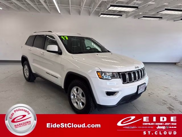 2017 Bright White Clearcoat Jeep Grand Cherokee Laredo 4X4 SUV