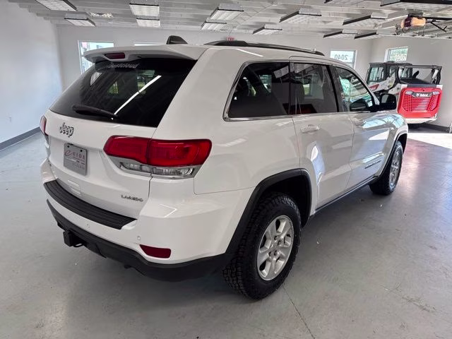 2017 Bright White Clearcoat Jeep Grand Cherokee Laredo 4X4 SUV