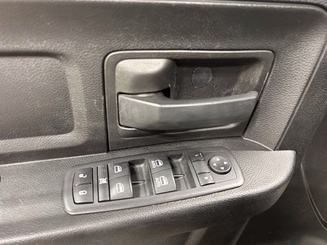 2019 Diamond Black Crystal Pearlcoat Ram 1500 Tradesman 4X4 Truck