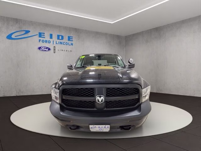 2019 Diamond Black Crystal Pearlcoat Ram 1500 Tradesman 4X4 Truck