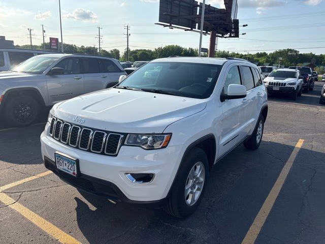 2017 Bright White Clearcoat Jeep Grand Cherokee Laredo 4X4 SUV