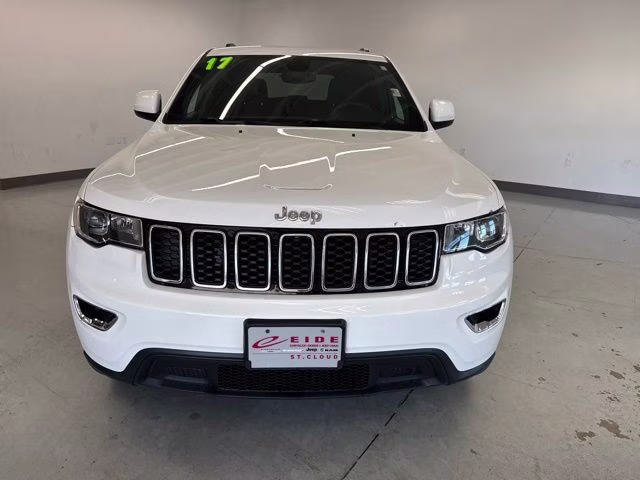 2017 Bright White Clearcoat Jeep Grand Cherokee Laredo 4X4 SUV