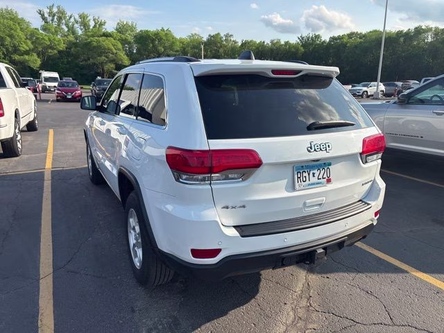 2017 Bright White Clearcoat Jeep Grand Cherokee Laredo 4X4 SUV