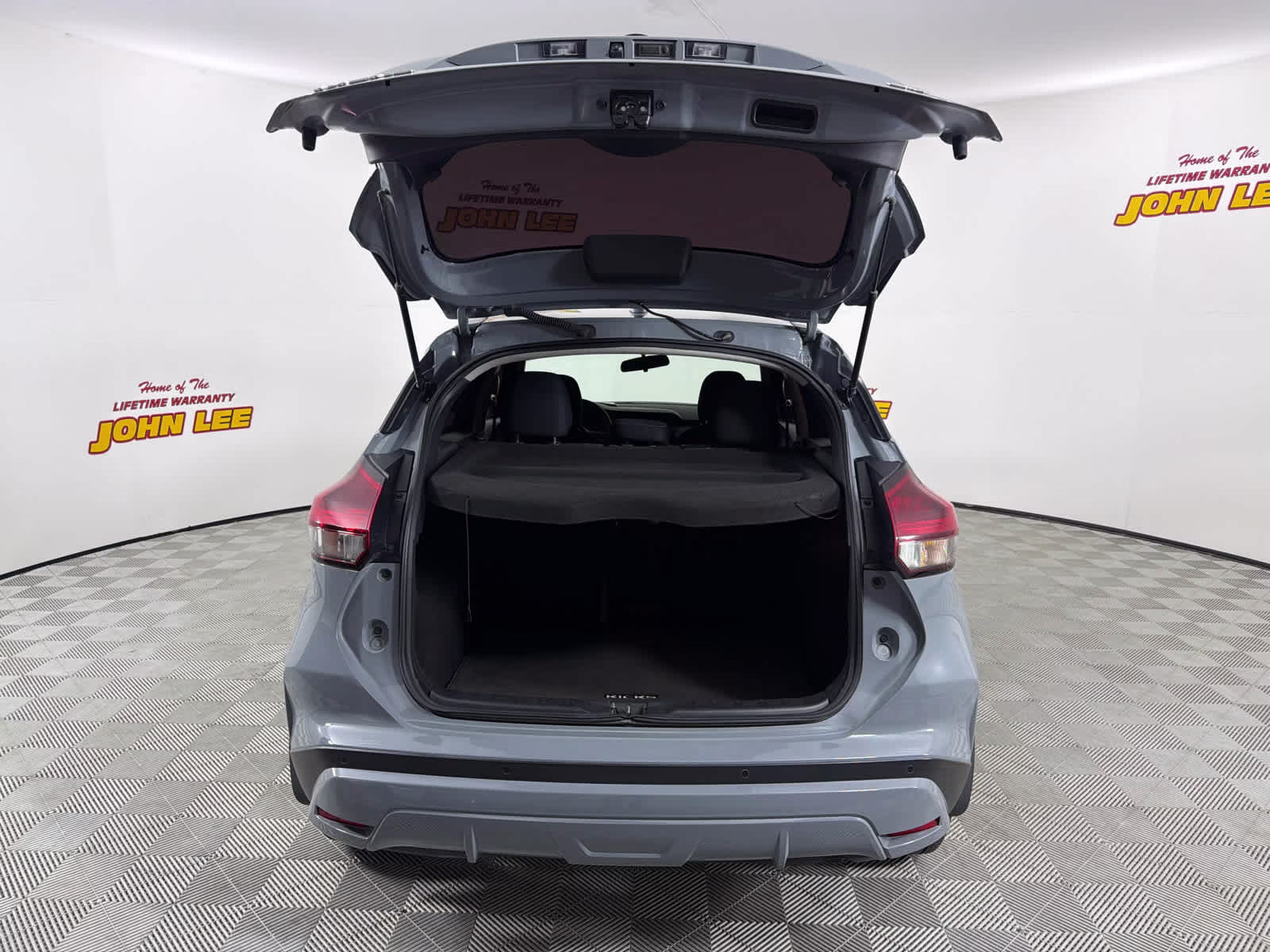 2024 Boulder Gray Pearl Nissan Kicks SV FWD SUV