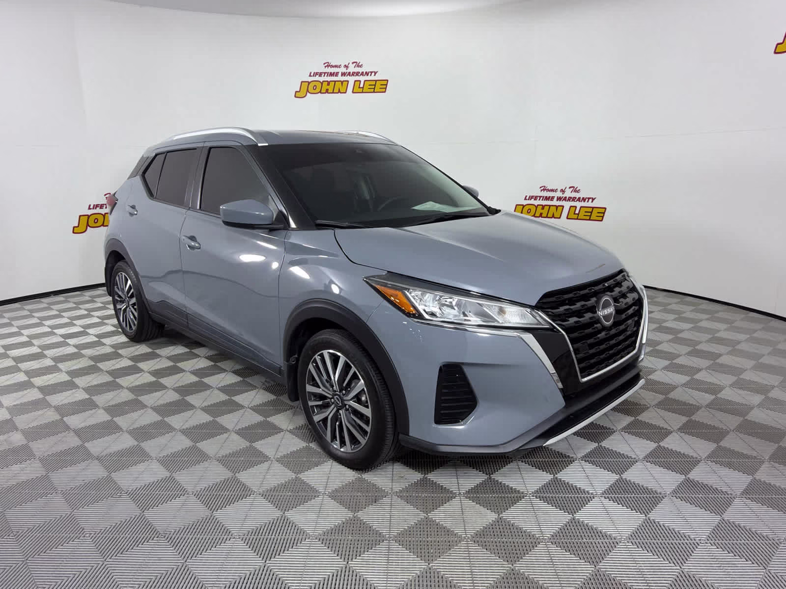 2024 Boulder Gray Pearl Nissan Kicks SV FWD SUV