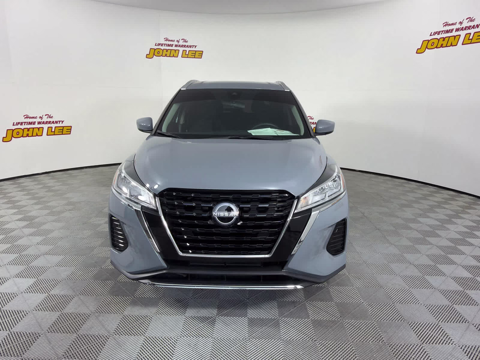 2024 Boulder Gray Pearl Nissan Kicks SV FWD SUV