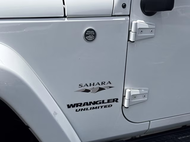 2017 Bright White Clearcoat Jeep Wrangler Unlimited Sahara 4X4 Convertible
