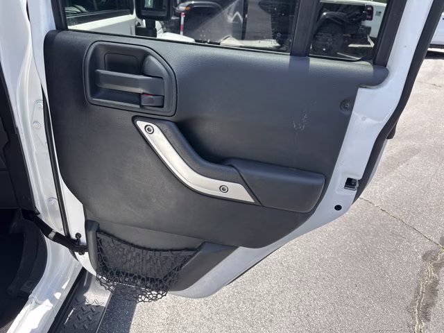 2017 Bright White Clearcoat Jeep Wrangler Unlimited Sahara 4X4 Convertible