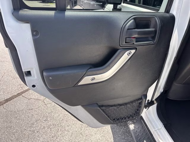 2017 Bright White Clearcoat Jeep Wrangler Unlimited Sahara 4X4 Convertible
