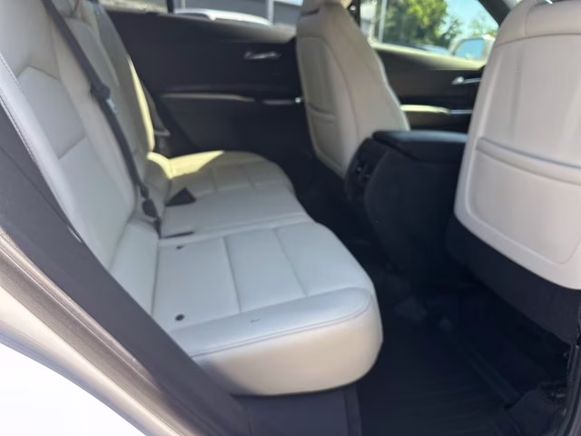 2019 Crystal White Tricoat Cadillac XT4 FWD Sport FWD SUV