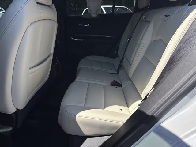 2019 Crystal White Tricoat Cadillac XT4 FWD Sport FWD SUV