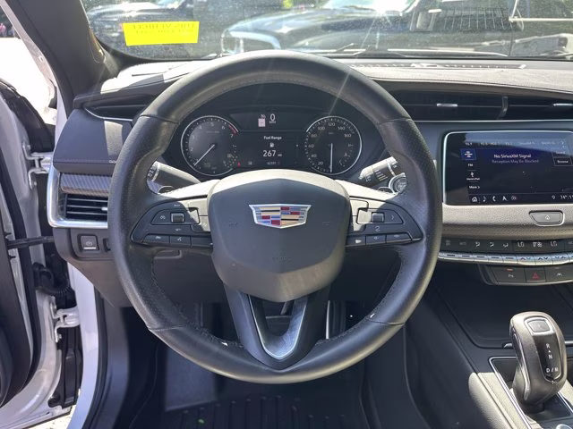 2019 Crystal White Tricoat Cadillac XT4 FWD Sport FWD SUV