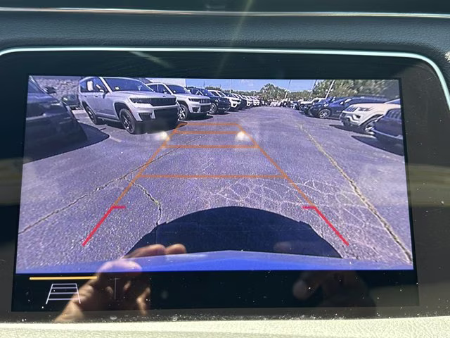 2019 Crystal White Tricoat Cadillac XT4 FWD Sport FWD SUV