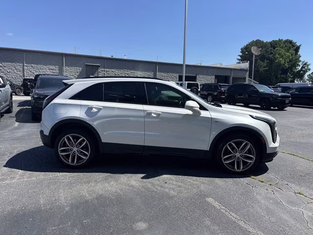 2019 Crystal White Tricoat Cadillac XT4 FWD Sport FWD SUV