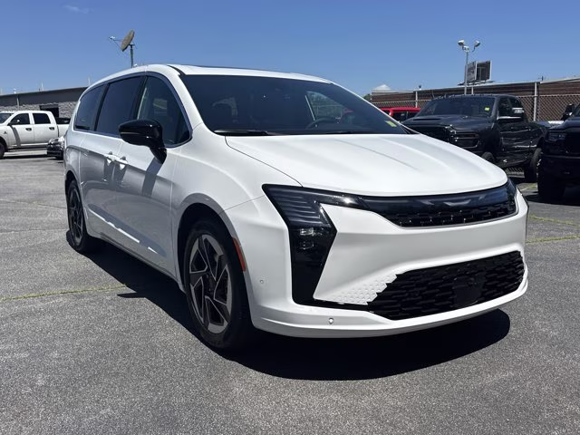 2027 Bright White Clearcoat Chrysler Pacifica Limited FWD Van