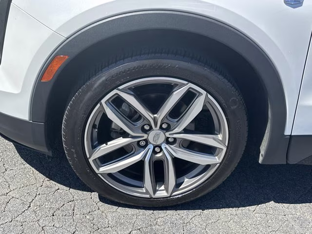 2019 Crystal White Tricoat Cadillac XT4 FWD Sport FWD SUV