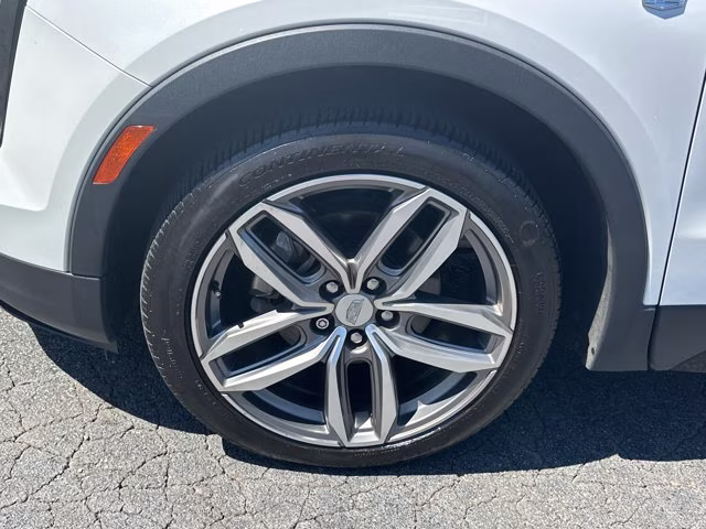2019 Crystal White Tricoat Cadillac XT4 FWD Sport FWD SUV