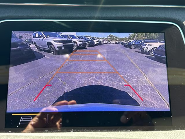 2019 Crystal White Tricoat Cadillac XT4 FWD Sport FWD SUV