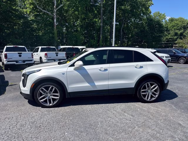 2019 Crystal White Tricoat Cadillac XT4 FWD Sport FWD SUV
