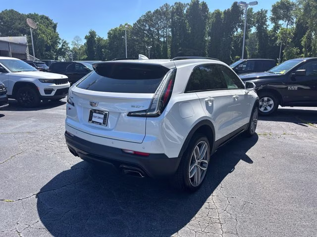 2019 Crystal White Tricoat Cadillac XT4 FWD Sport FWD SUV