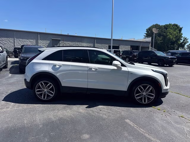 2019 Crystal White Tricoat Cadillac XT4 FWD Sport FWD SUV