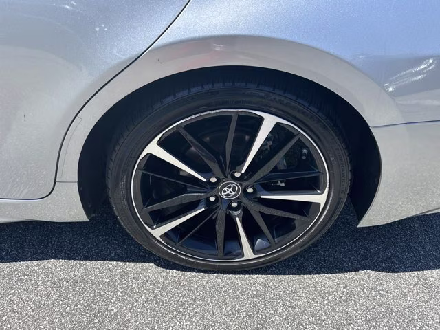 2018 Celestial Silver Metallic Toyota Camry XSE FWD Sedan