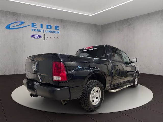 2019 Diamond Black Crystal Pearlcoat Ram 1500 Classic Tradesman 4X4 Truck