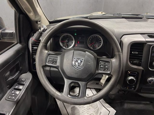 2019 Diamond Black Crystal Pearlcoat Ram 1500 Classic Tradesman 4X4 Truck
