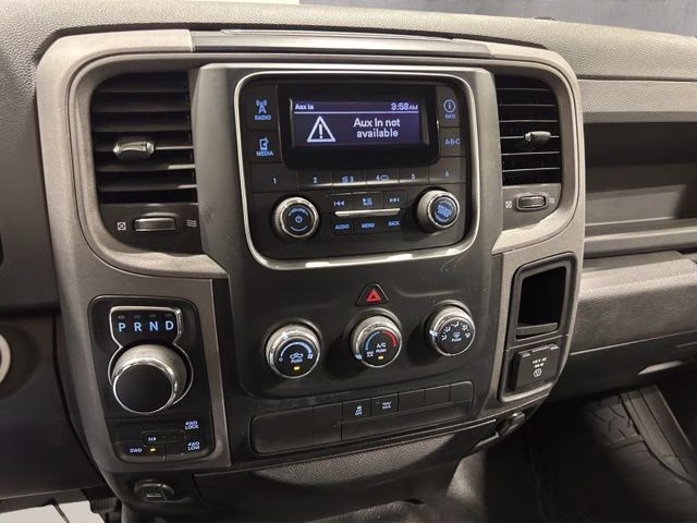 2019 Diamond Black Crystal Pearlcoat Ram 1500 Classic Tradesman 4X4 Truck