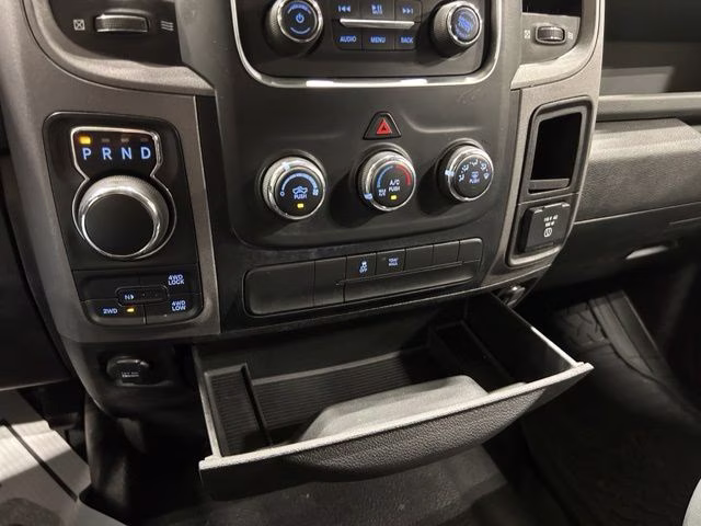 2019 Diamond Black Crystal Pearlcoat Ram 1500 Classic Tradesman 4X4 Truck