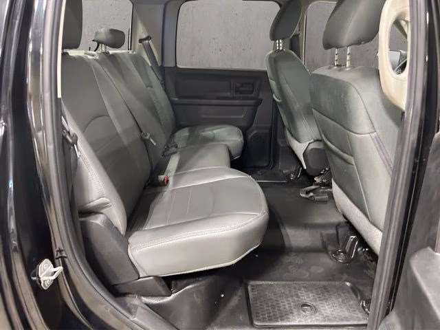 2019 Diamond Black Crystal Pearlcoat Ram 1500 Classic Tradesman 4X4 Truck