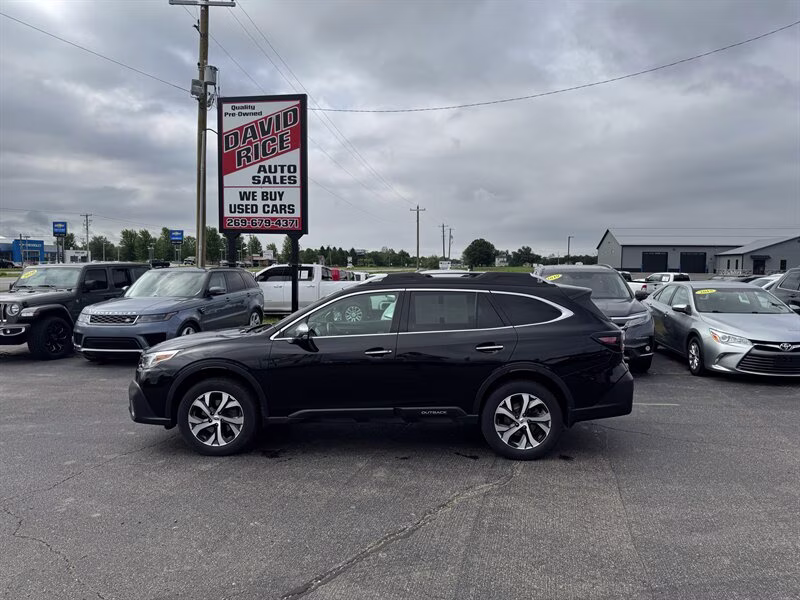 2022 Crystal Black Silica Subaru Outback Touring AWD Crossover