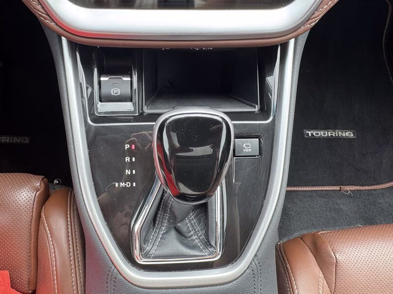 2022 Crystal Black Silica Subaru Outback Touring AWD Crossover