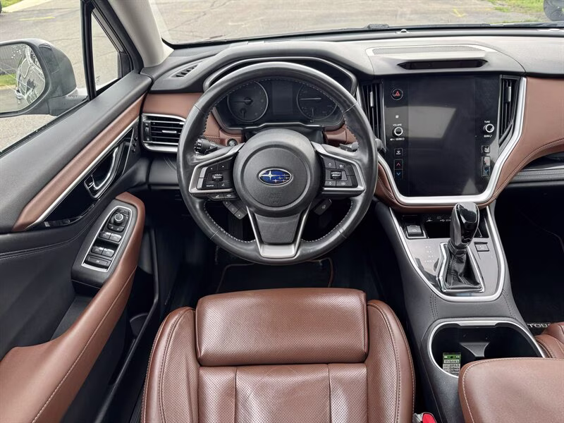 2022 Crystal Black Silica Subaru Outback Touring AWD Crossover