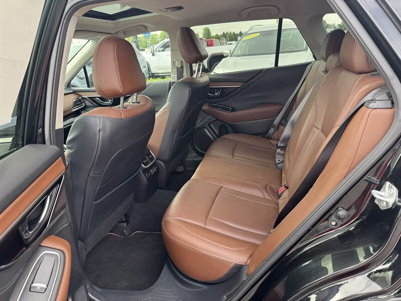 2022 Crystal Black Silica Subaru Outback Touring AWD Crossover