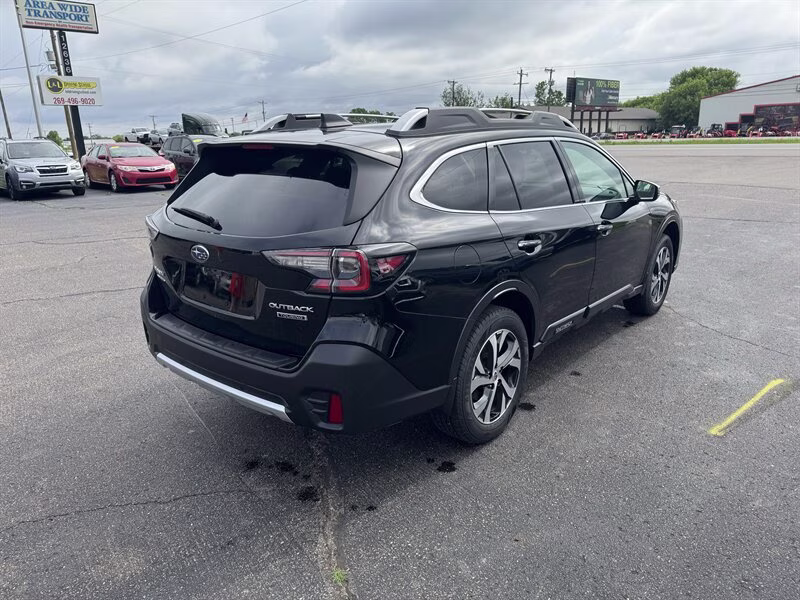 2022 Crystal Black Silica Subaru Outback Touring AWD Crossover