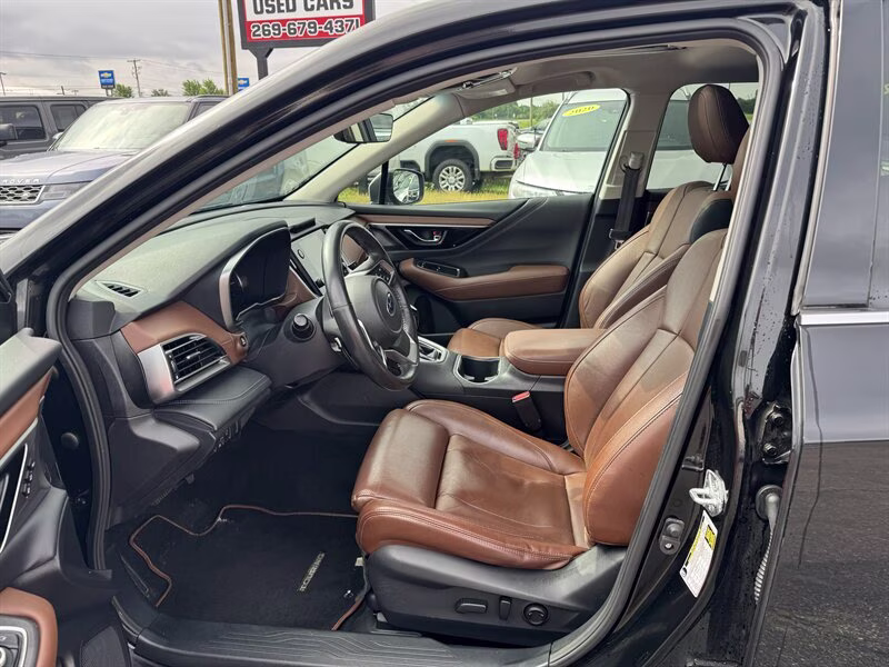 2022 Crystal Black Silica Subaru Outback Touring AWD Crossover