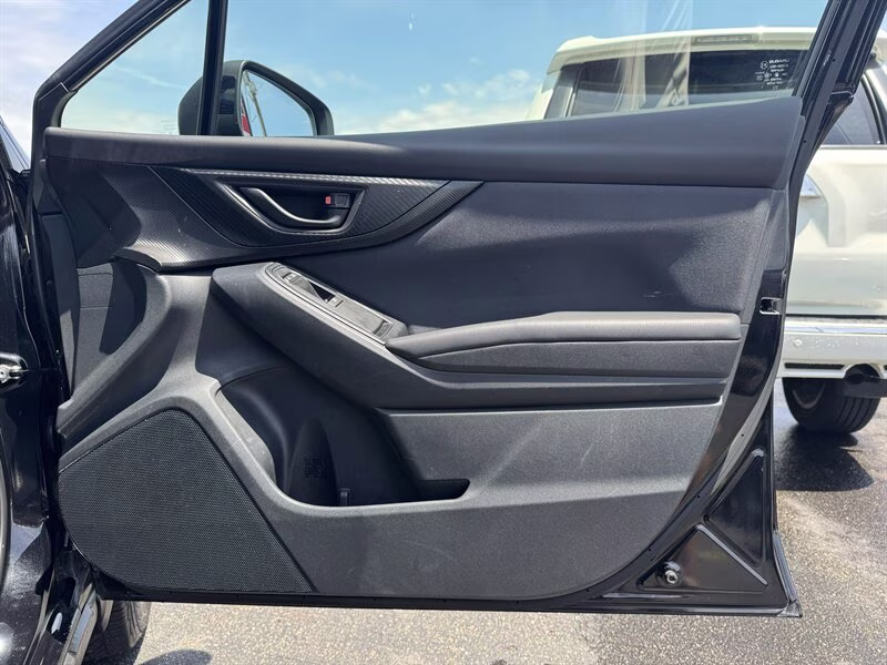 2019 Crystal Black Silica Subaru Crosstrek 2.0i Premium AWD Crossover