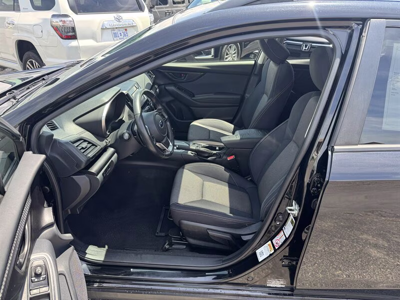 2019 Crystal Black Silica Subaru Crosstrek 2.0i Premium AWD Crossover