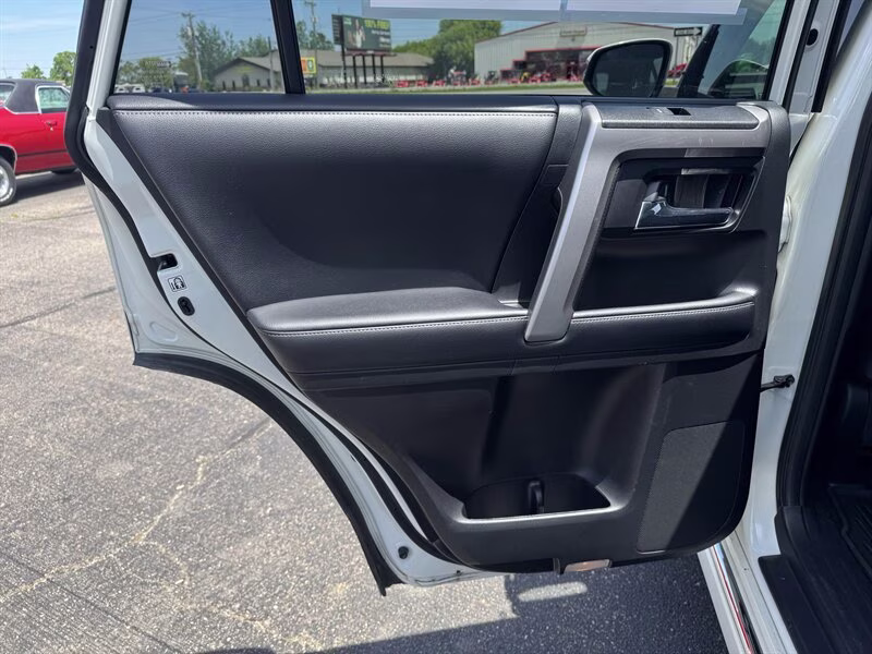 2018 Blizzard Pearl Toyota 4Runner Limited 4X4 SUV