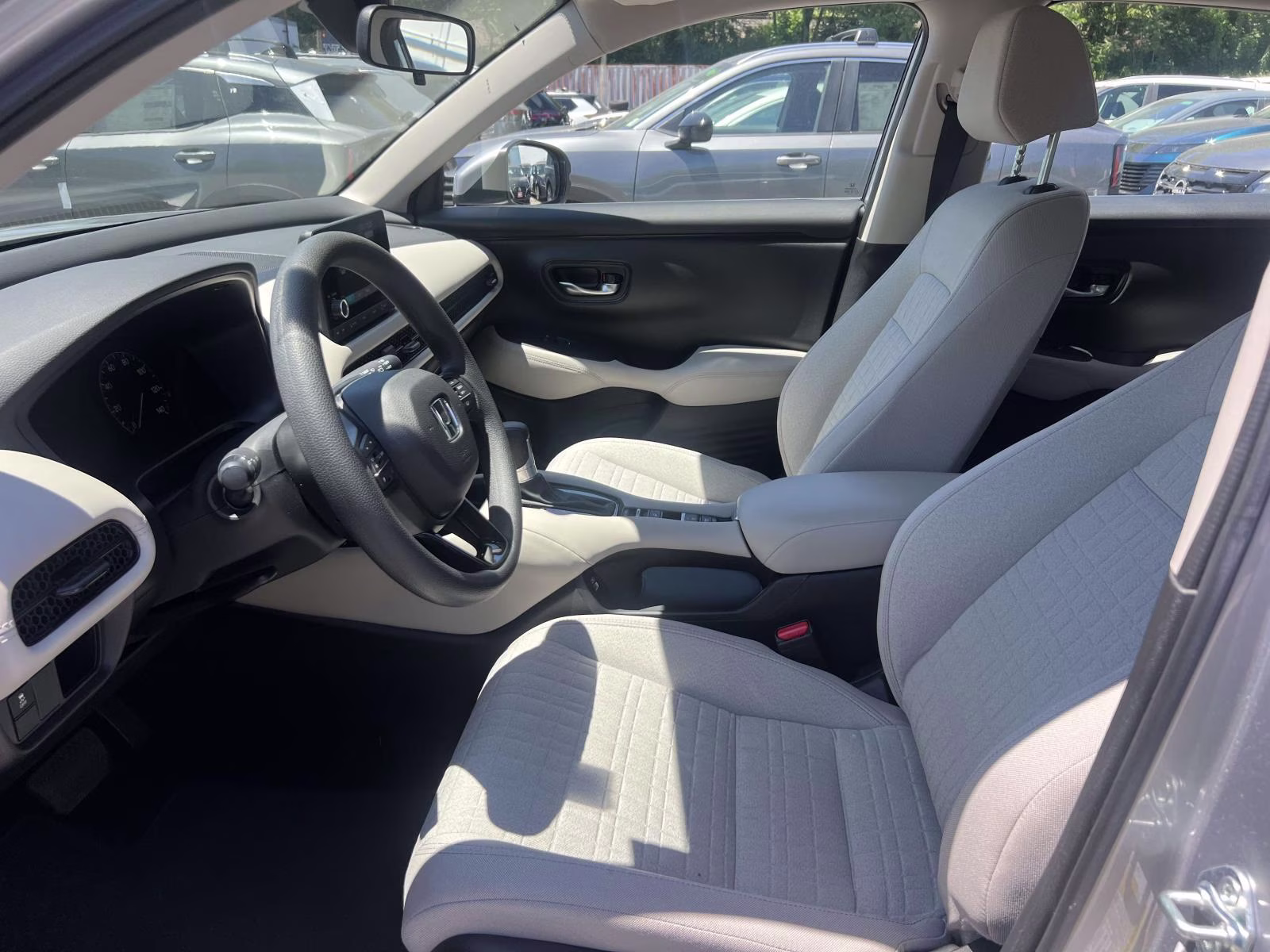 2023 Lunar Silver Metallic Honda HR-V LX AWD CVT AWD SUV