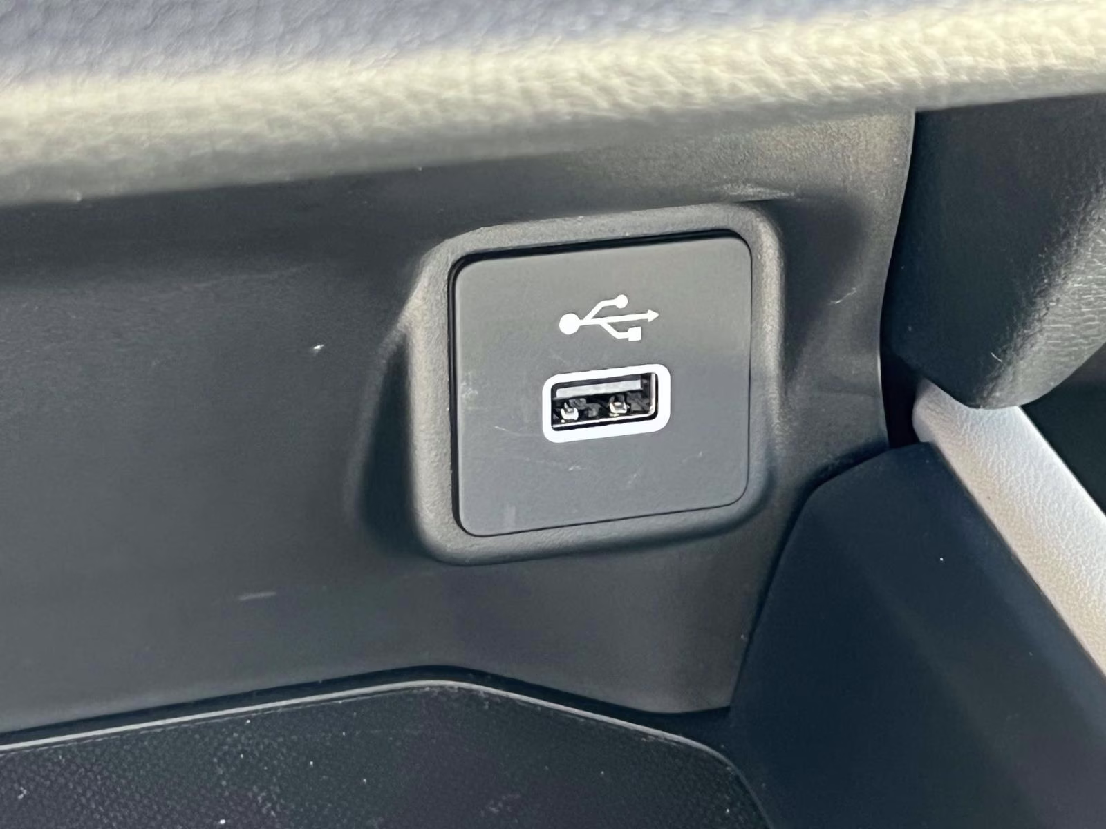 2023 Lunar Silver Metallic Honda HR-V LX AWD CVT AWD SUV