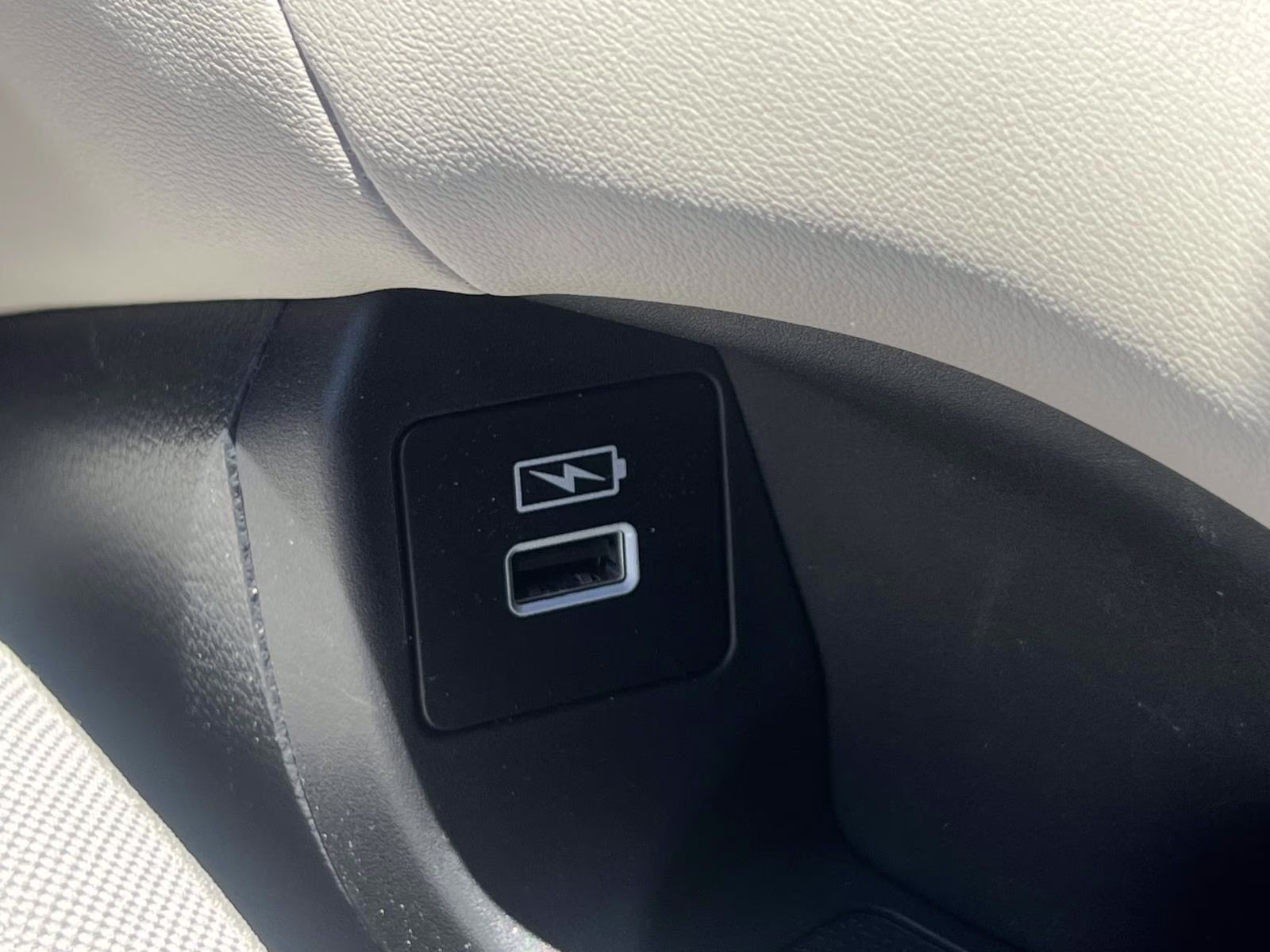 2023 Lunar Silver Metallic Honda HR-V LX AWD CVT AWD SUV