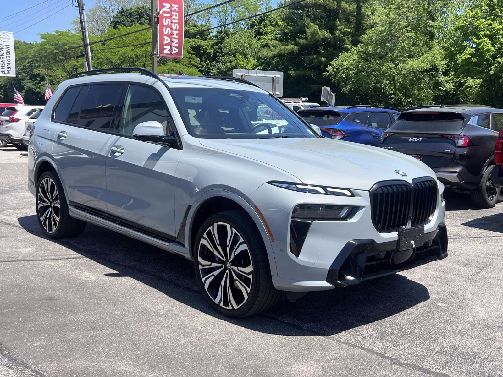 2024 Brooklyn Gray Metallic BMW X7 xDrive40i Sports Activity Vehicle AWD SUV