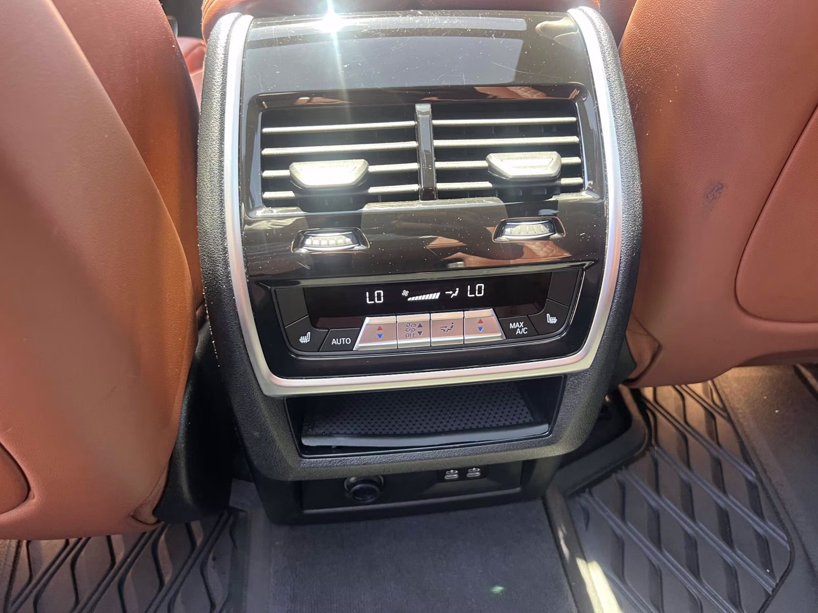 2024 Brooklyn Gray Metallic BMW X7 xDrive40i Sports Activity Vehicle AWD SUV