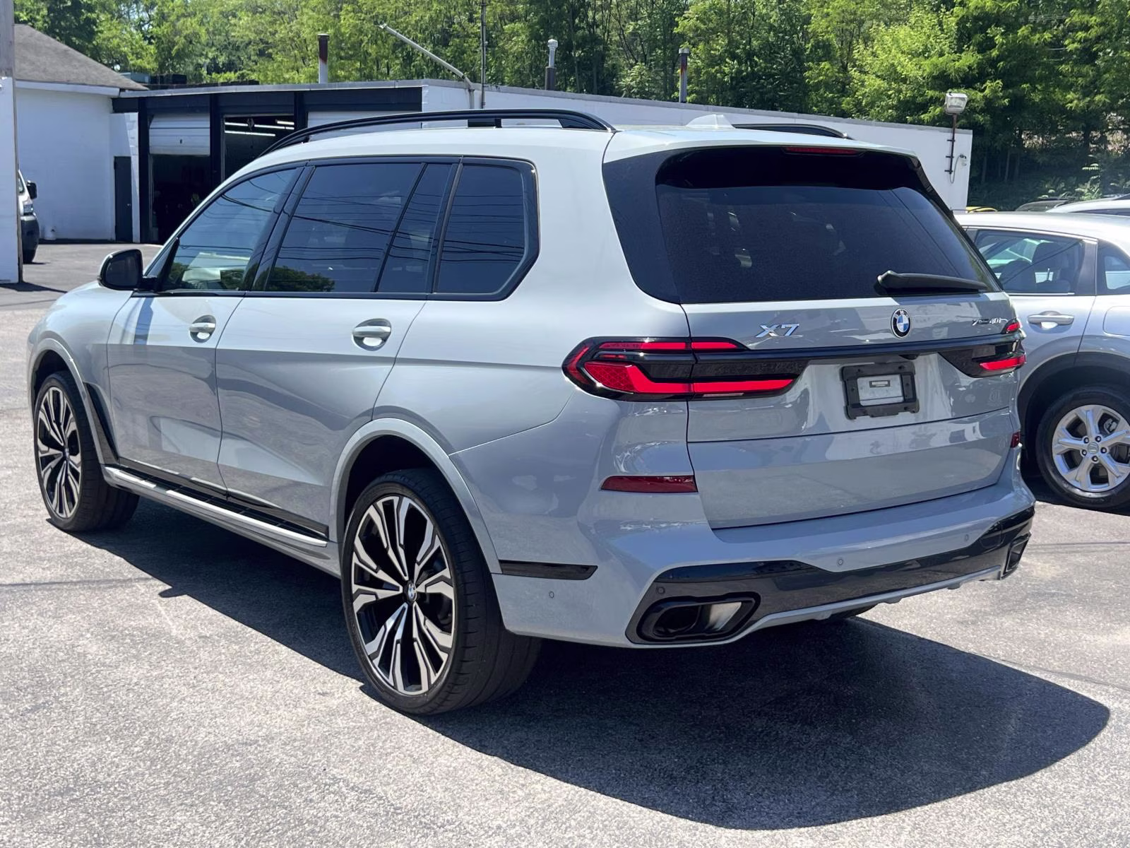 2024 Brooklyn Gray Metallic BMW X7 xDrive40i Sports Activity Vehicle AWD SUV