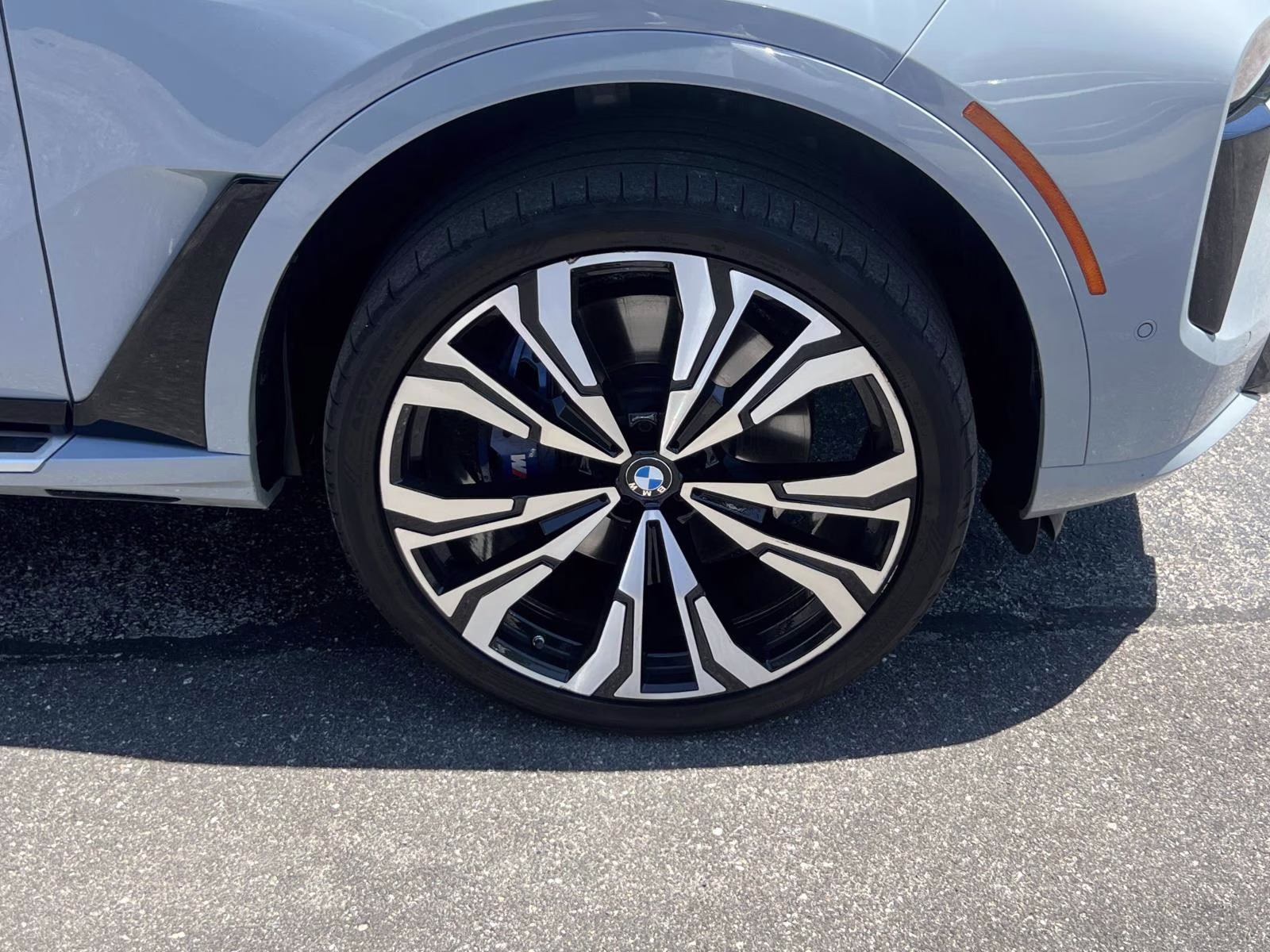 2024 Brooklyn Gray Metallic BMW X7 xDrive40i Sports Activity Vehicle AWD SUV